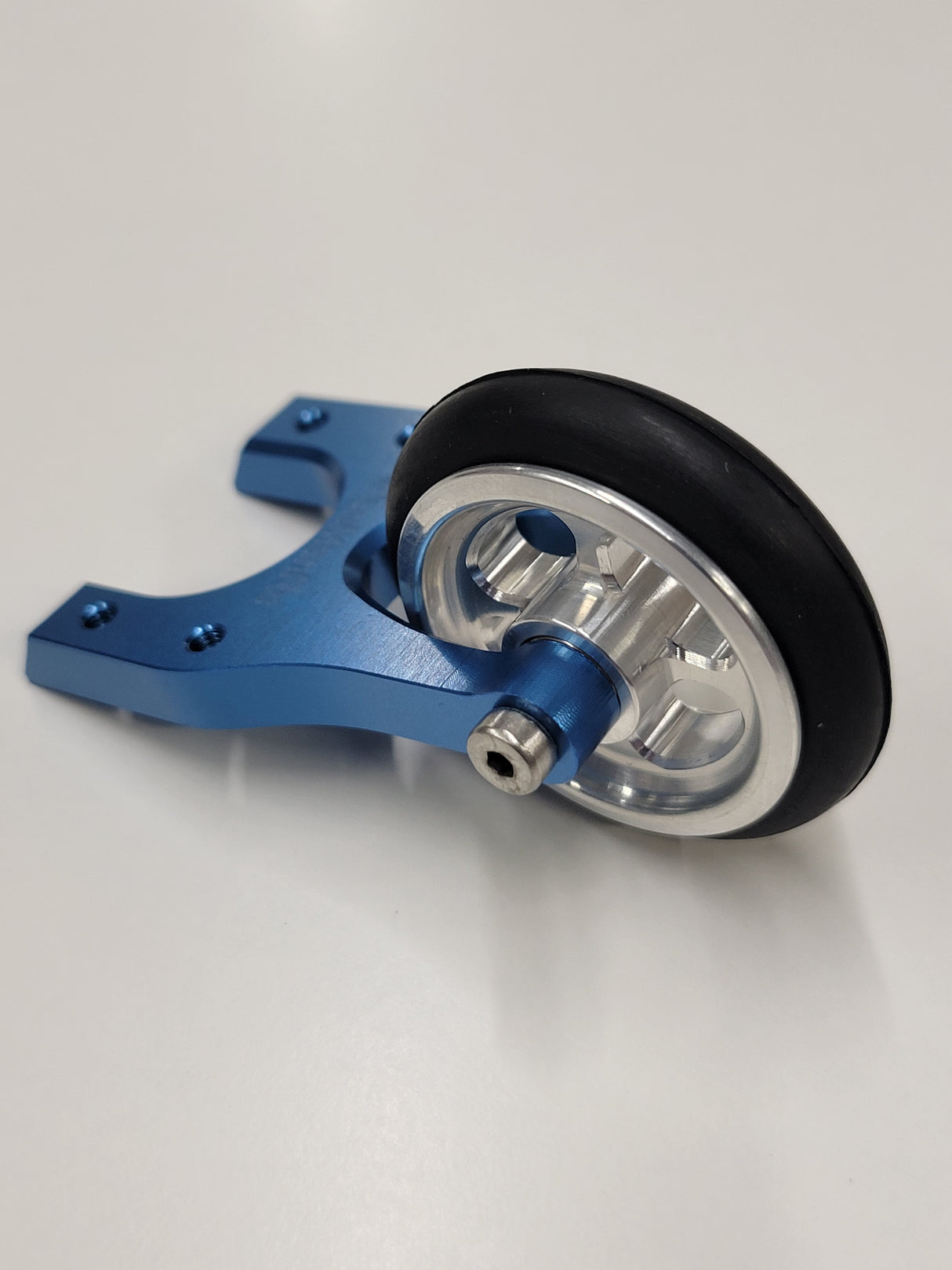 IRonManRc UNIVERSAL Wheelie Bar HORSESHOE w/ Mercedez WHEEL & TIRE * CANDY BLUE *