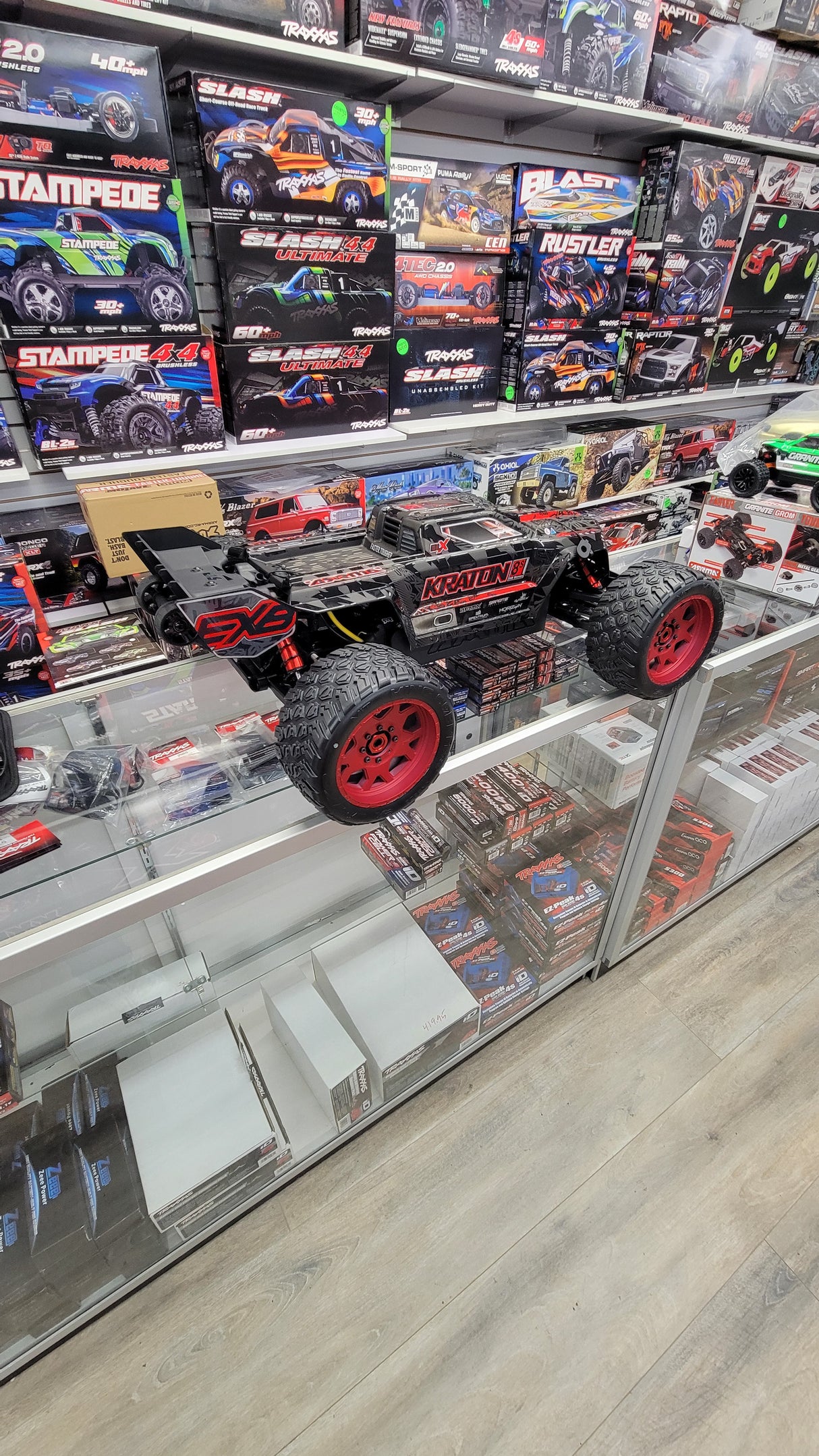 CAMIÓN MAX4 ESCALA 1/5 ARRMA KRATON EXB 12s PERSONALIZADO