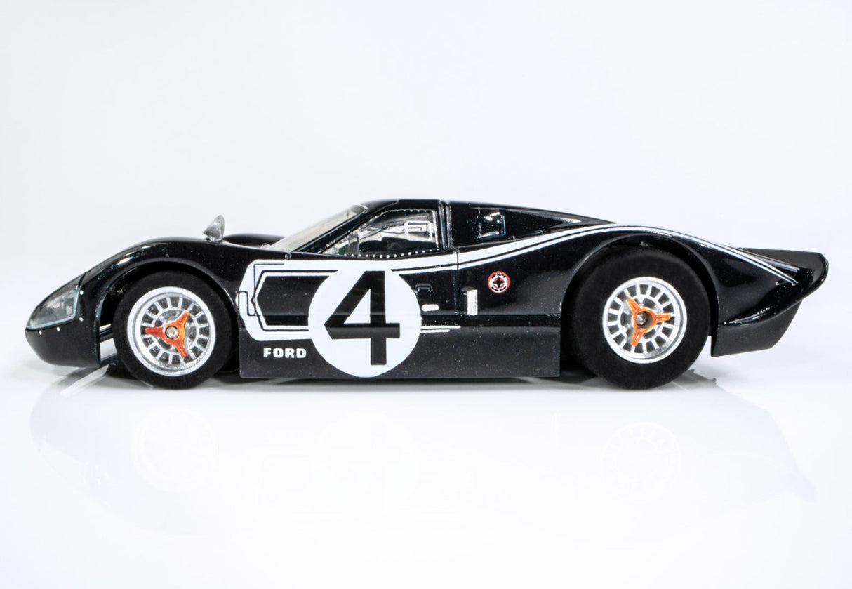 AFX Ford GT40 Mark IV #4 Le Mans HO scale slot Car MegaG+ 22048