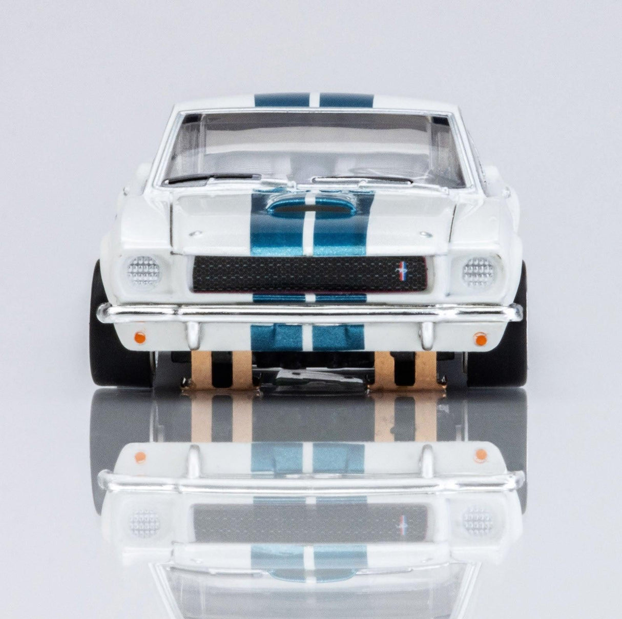 AFX 22068 1965 Ford Mustang Shelby GT350 HO Slot Car AFX22068 MegaG+