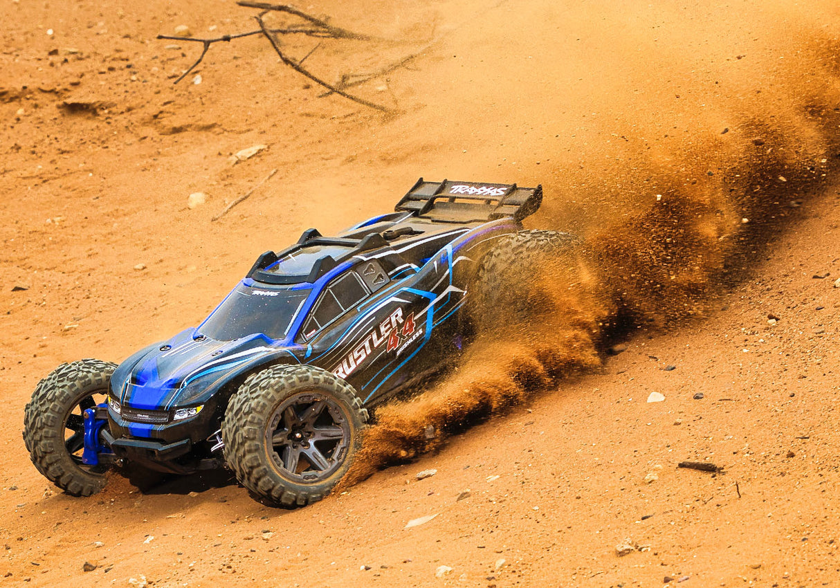 Traxxas 67164-4 Blue Rustler 4X4 Camion de stade 4 roues motrices sans balais à l'échelle 1/10