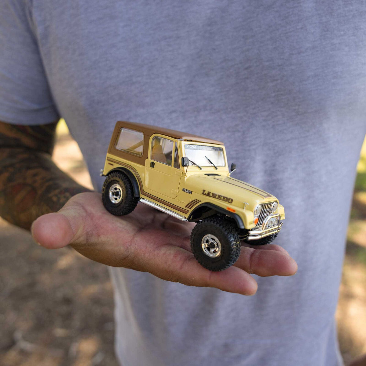 Axial AXI-3273T3 1/30 SCX30 Jeep CJ-7 (Battery & Charger Included)