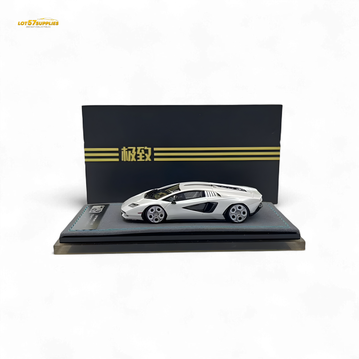 Extreme Club Lamborghini Countach LPI800-4 White 1:64