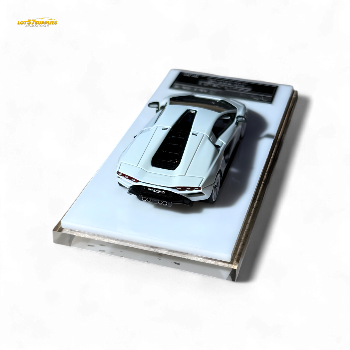 Fuelme Model Lamborghini Countach LPI 800-4 Bianco Siderale 1:64