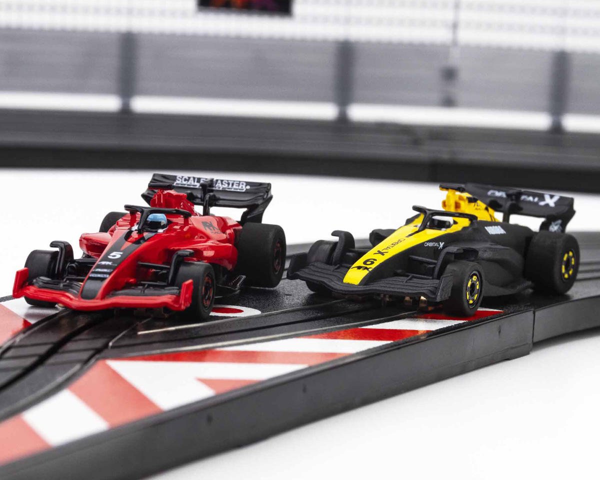 AFX AFX22106 Two Pack Formula One HO Scale Slot Car Set (Red/Yellow) (2) (LWB) (Mega G+)