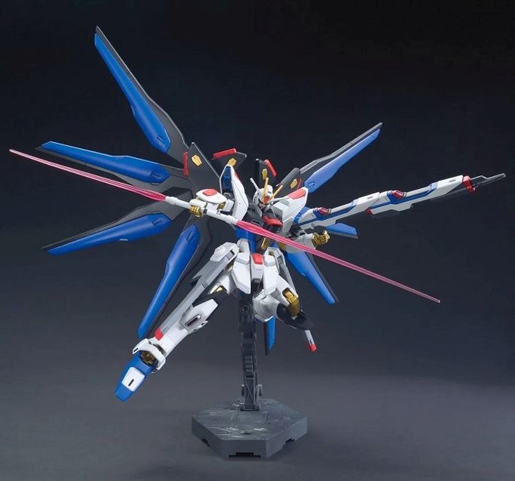 GUNDAM BAS2339488 HGCE ZGMF-X20A Strike Freedom Gundam "Gundam SEED Destiny" 1/144, Bandai