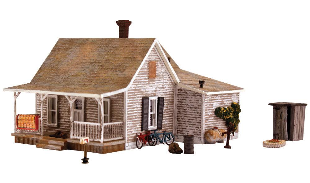Woodland Scenics BR4933 N Old Homestead Structure Built-&-Ready