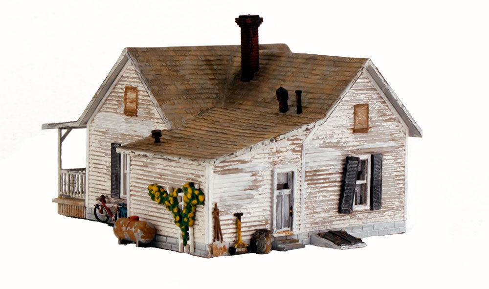 Woodland Scenics BR5040 HO Old Homestead Structure Built-&-Ready
