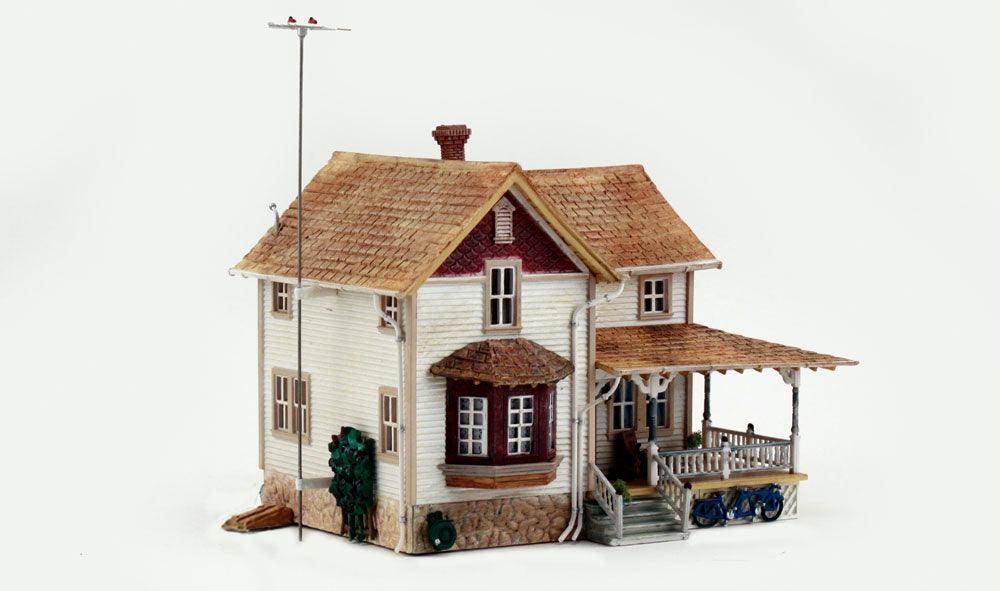 Woodland Scenics BR5046 HO Corner Porch House Structure Built-&-Ready