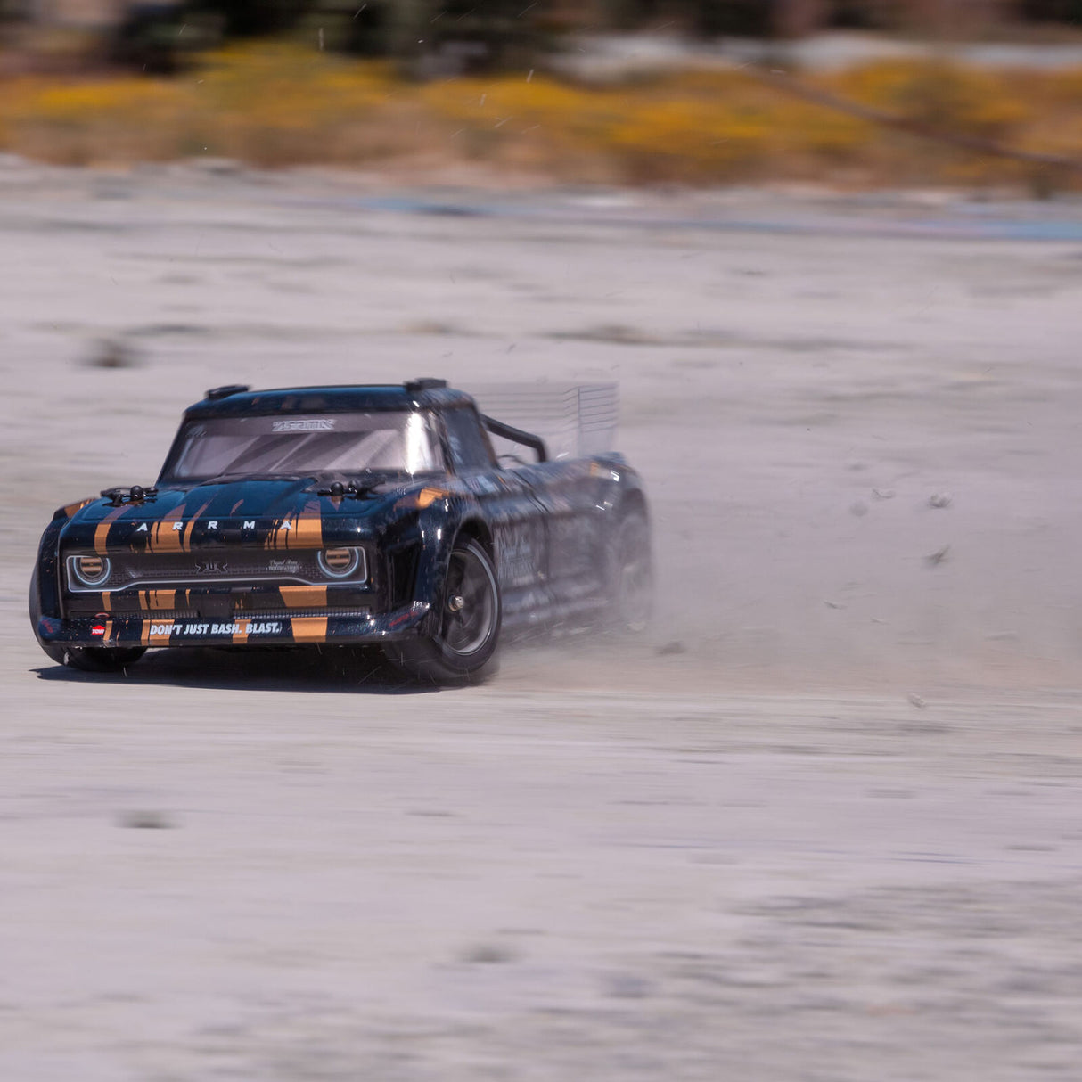 ARRMA 1/8 INFRACTION 4X4 3S BLX 4WD All-Road Street Bash Resto-Mod Truck RTR