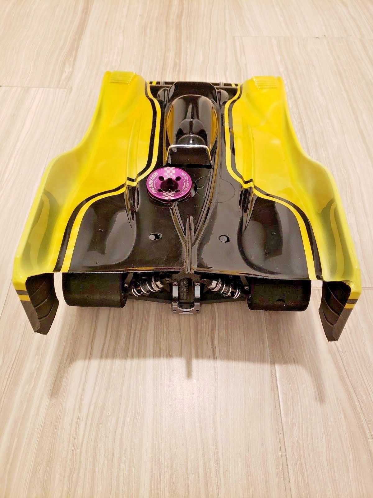 Serpent 977 EVO Viper Escala 1/8 NITRO en carretera *bestia*