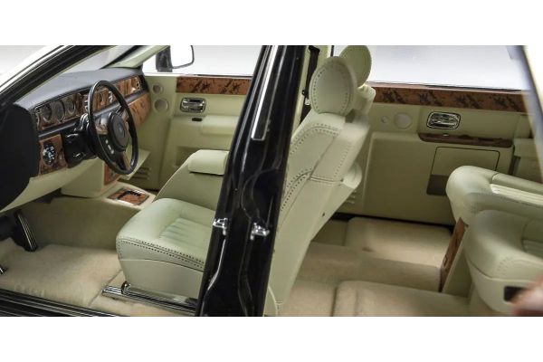 KYOSHO 08841BKS ORIGINAL 1/18scale Rolls-Royce Phantom EWB (Black/Silver)