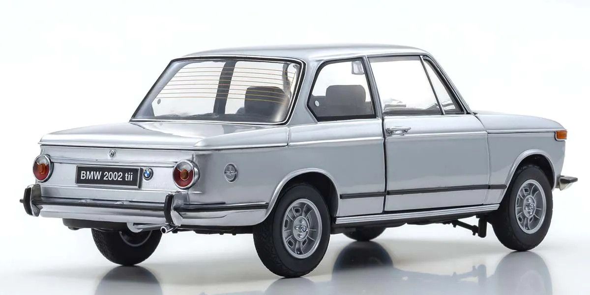 KYOSHO KYO08543S 1/18 Scale BMW 2002 Tii Silver Model Diecast Car