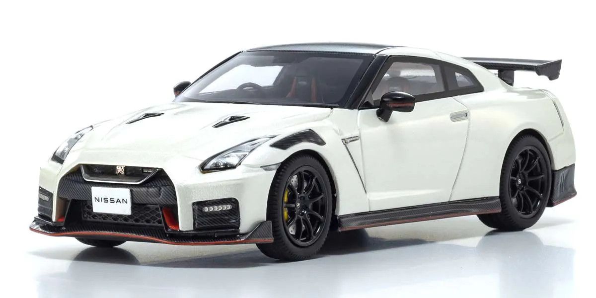 KYOSHO KYOKSR43108W 1/43 Scale Nissan GT-R NISMO 2022 Diecast Car (White)