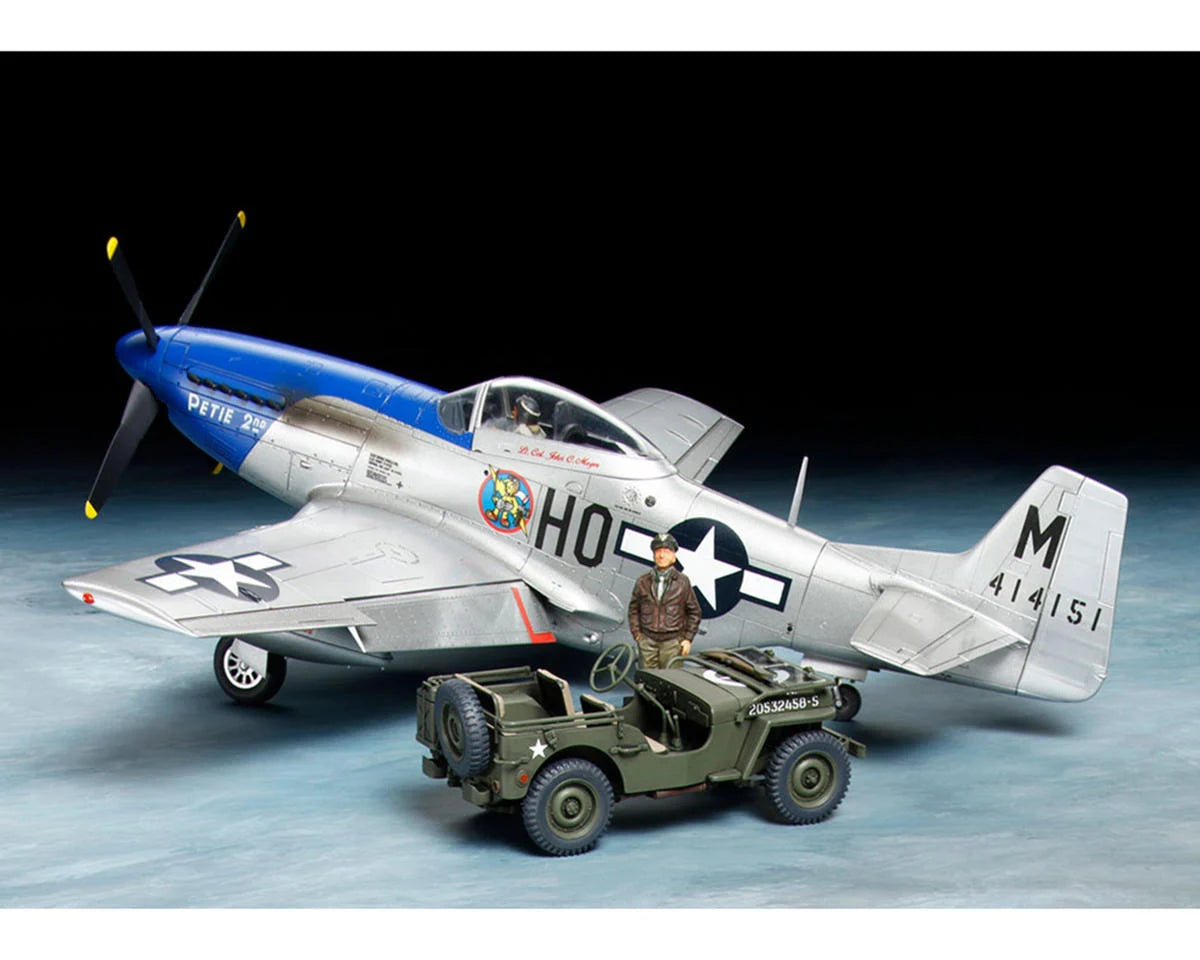 Tamiya TAM25205 1/48 North American P-51D Mustang & 1/4-ton 4x4 Model Set