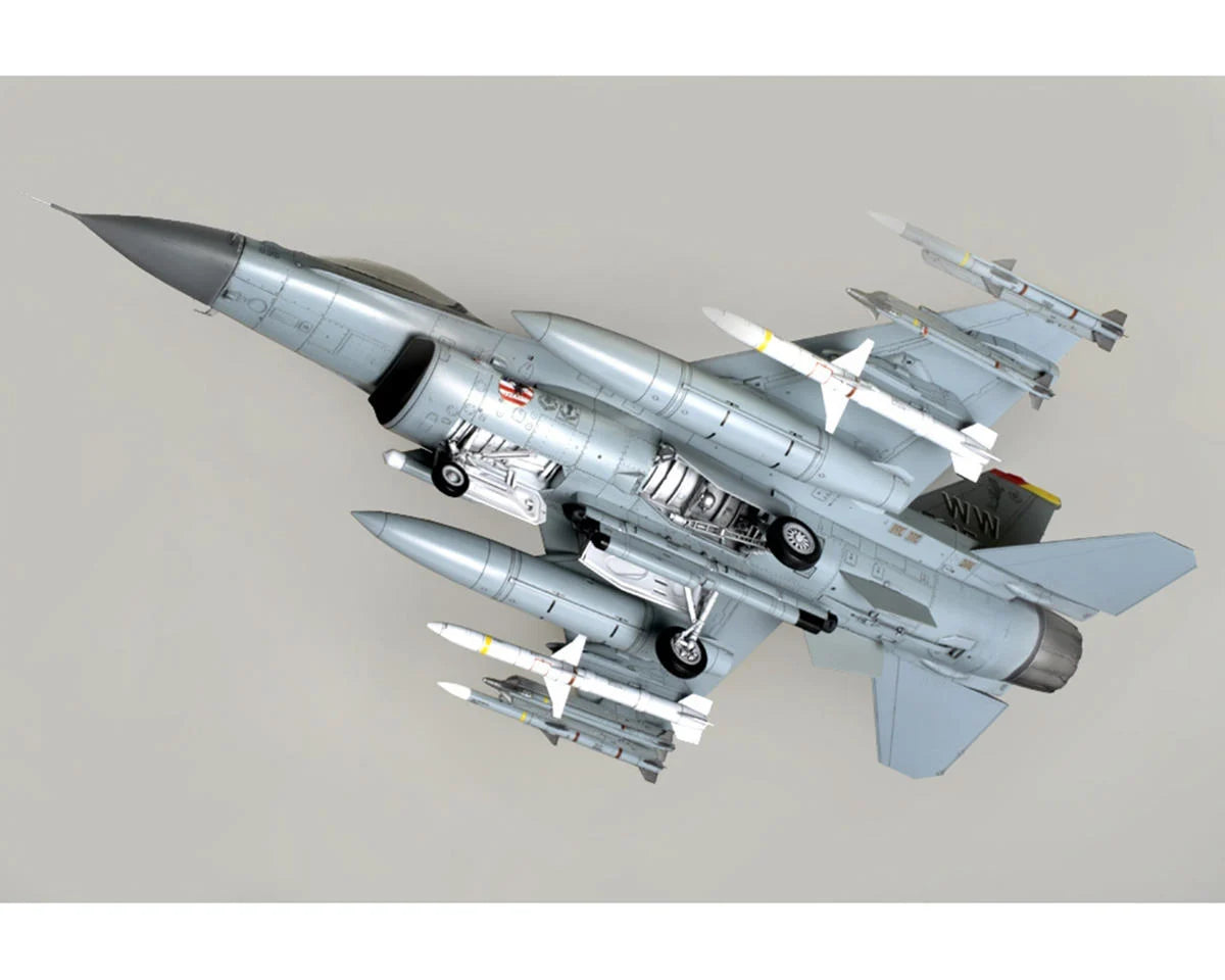 Tamiya TAM61098 1/48 Lockheed Martin F-16CJ Model Kit