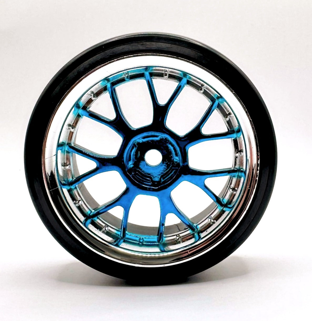 IronManRc 1/10 ROUES DRIFT AVEC PNEUS DURS JANTES À RAYONS BBM BLEU CHROME PIÈCE # 1085