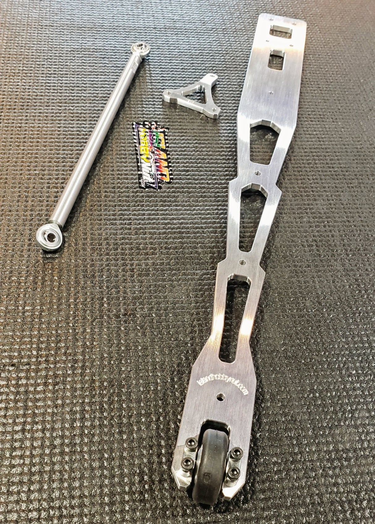 Infracción de Arrma *CALIBRE 16* Barra con ruedas *DRAG BEAST*