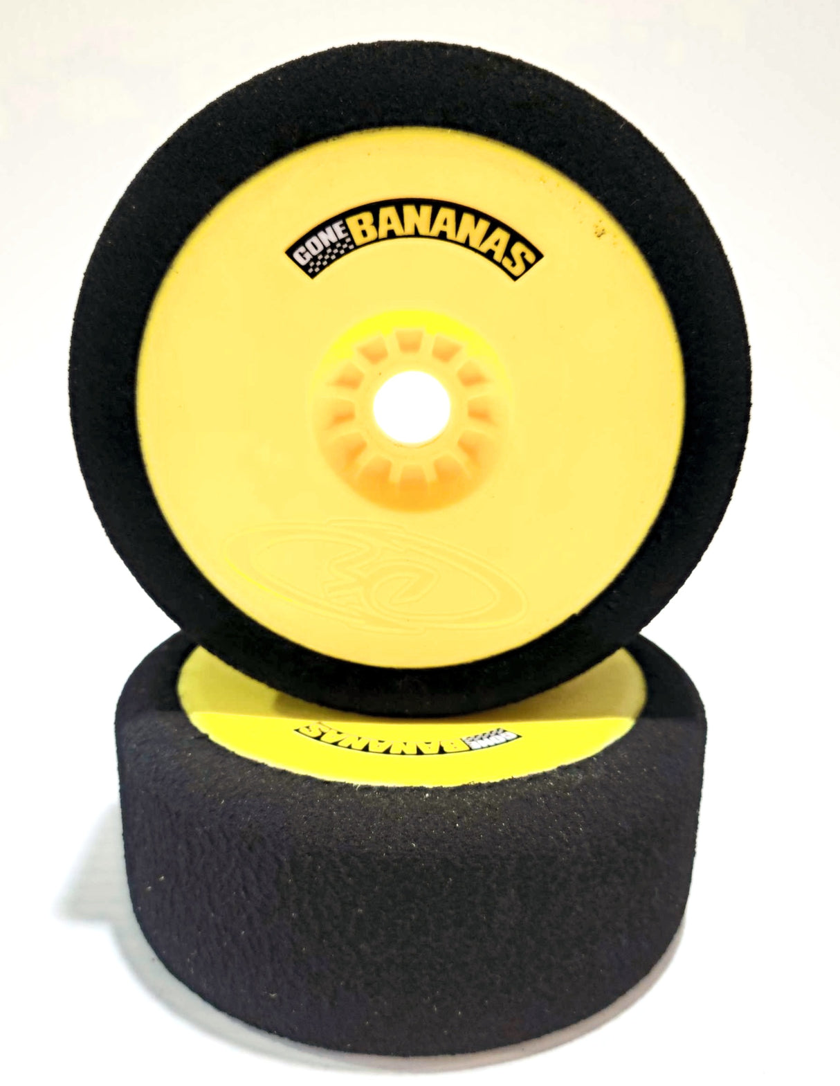 GONE BANANAS DRAG RACING MOUSSES AVEC JANTES JAUNES 30 SHORE
