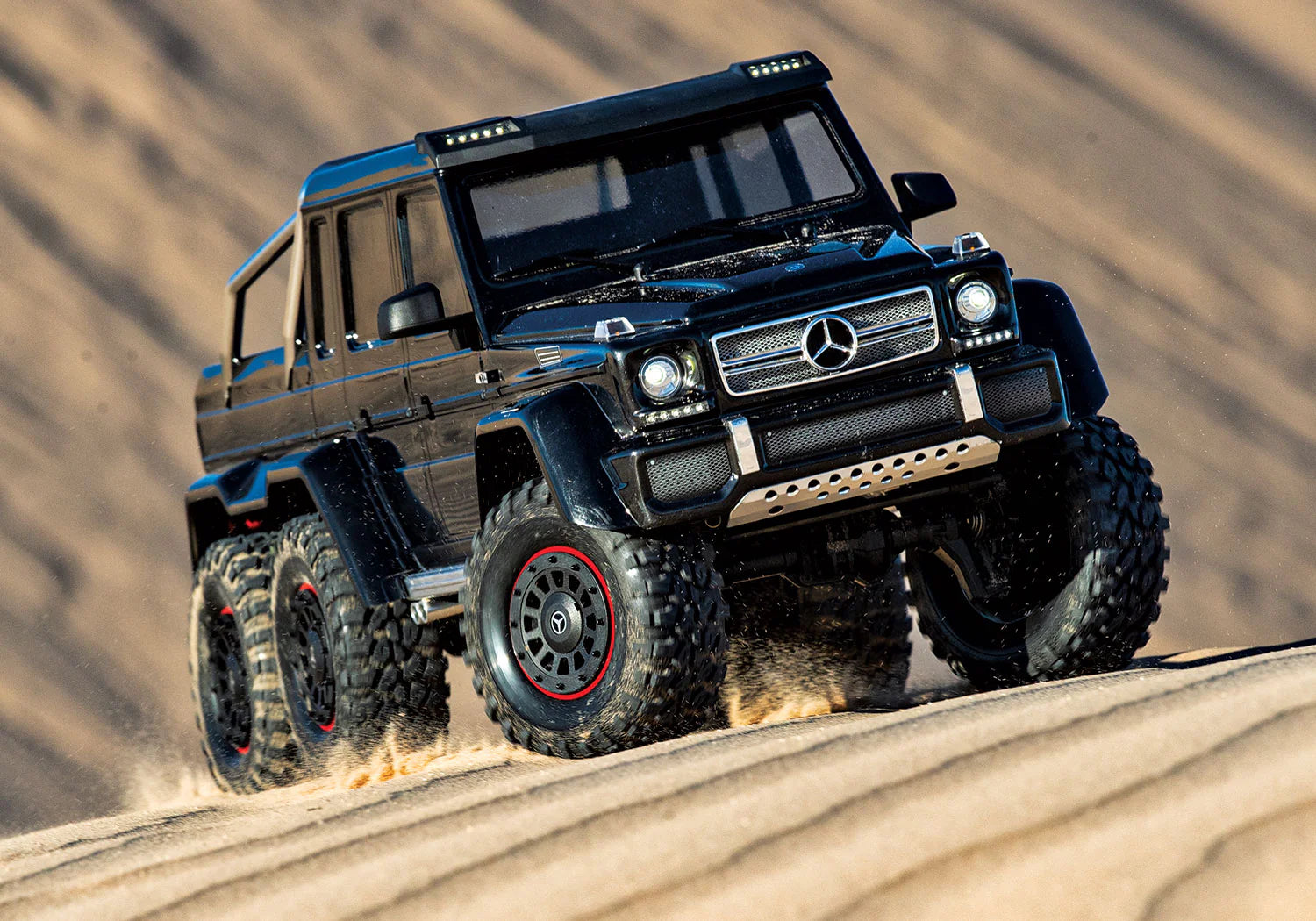 TRX-6 Mercedes-Benz 6×6 vs Traxxas Nitro Slash: Which One is Better