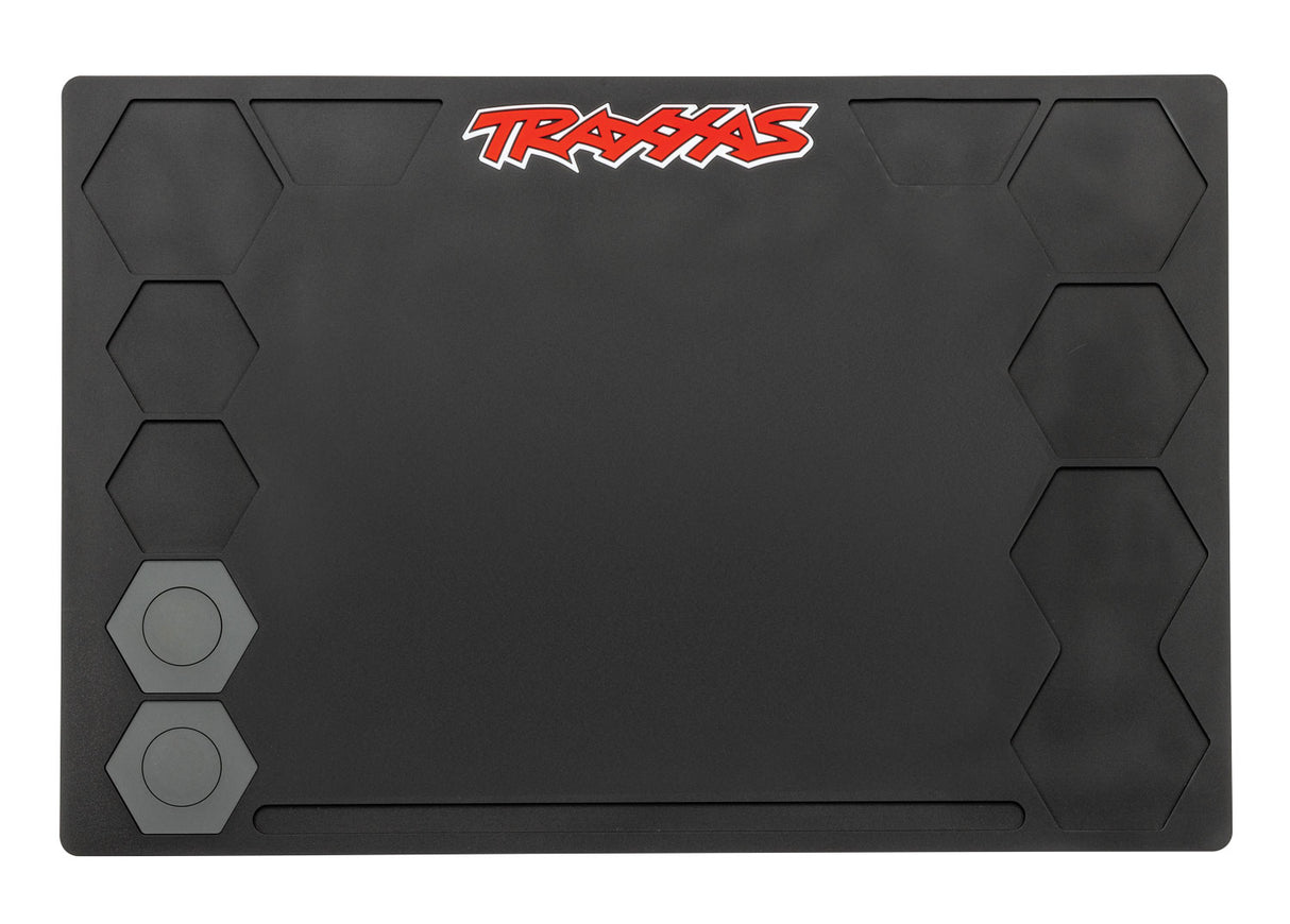 TRAXXAS 3425 RUBBER PIT MAT 16X24