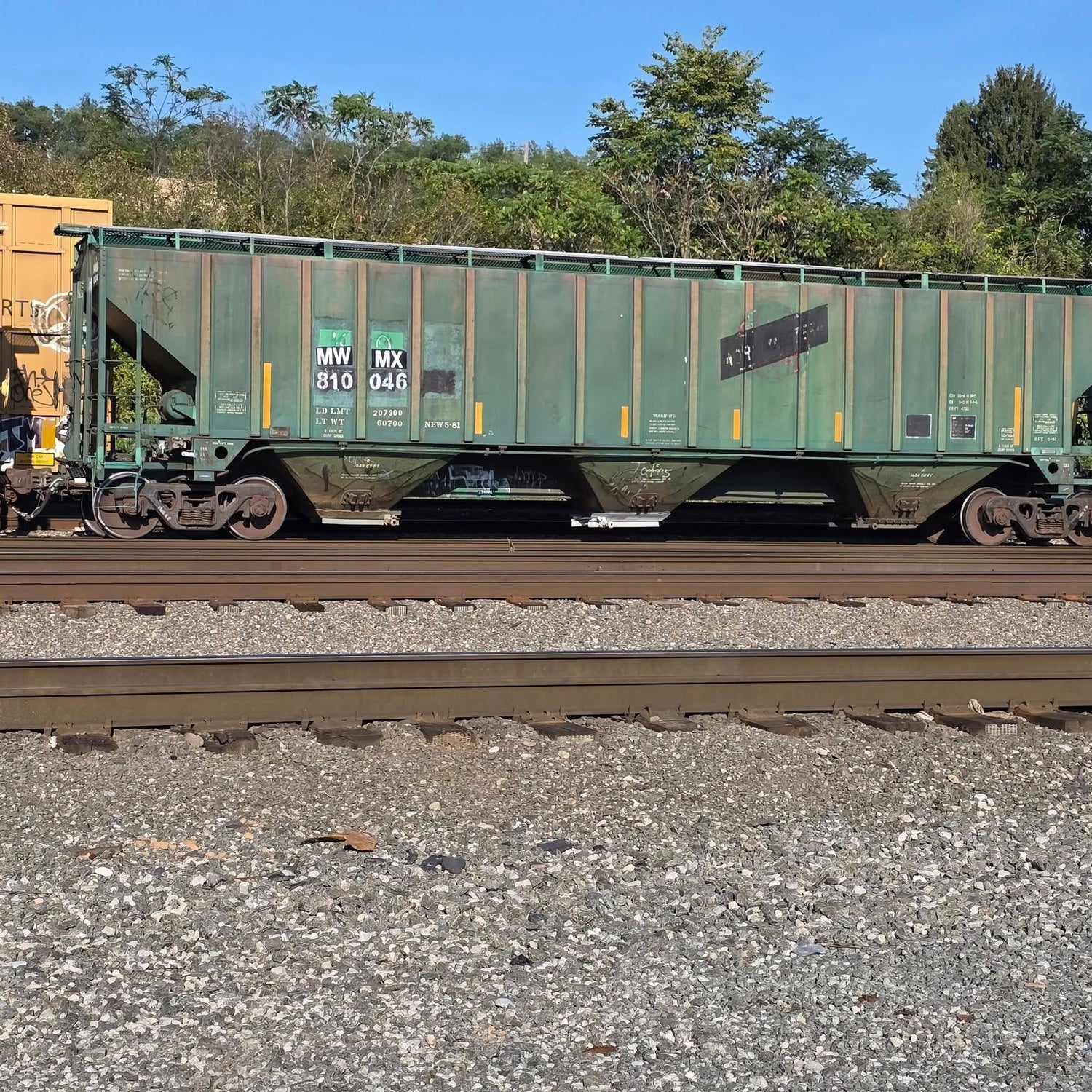 HO Scale MWMX Ex CNW Covered Hoppers Patch Decal Set