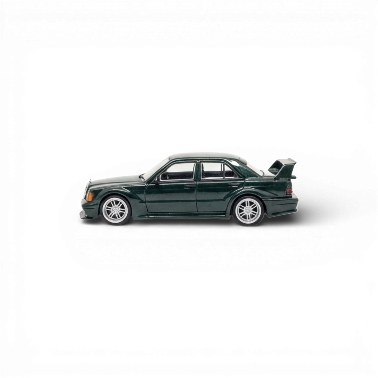Seeker Mercedes-Benz 190E 2.5-16 Evolution British Green 1:64