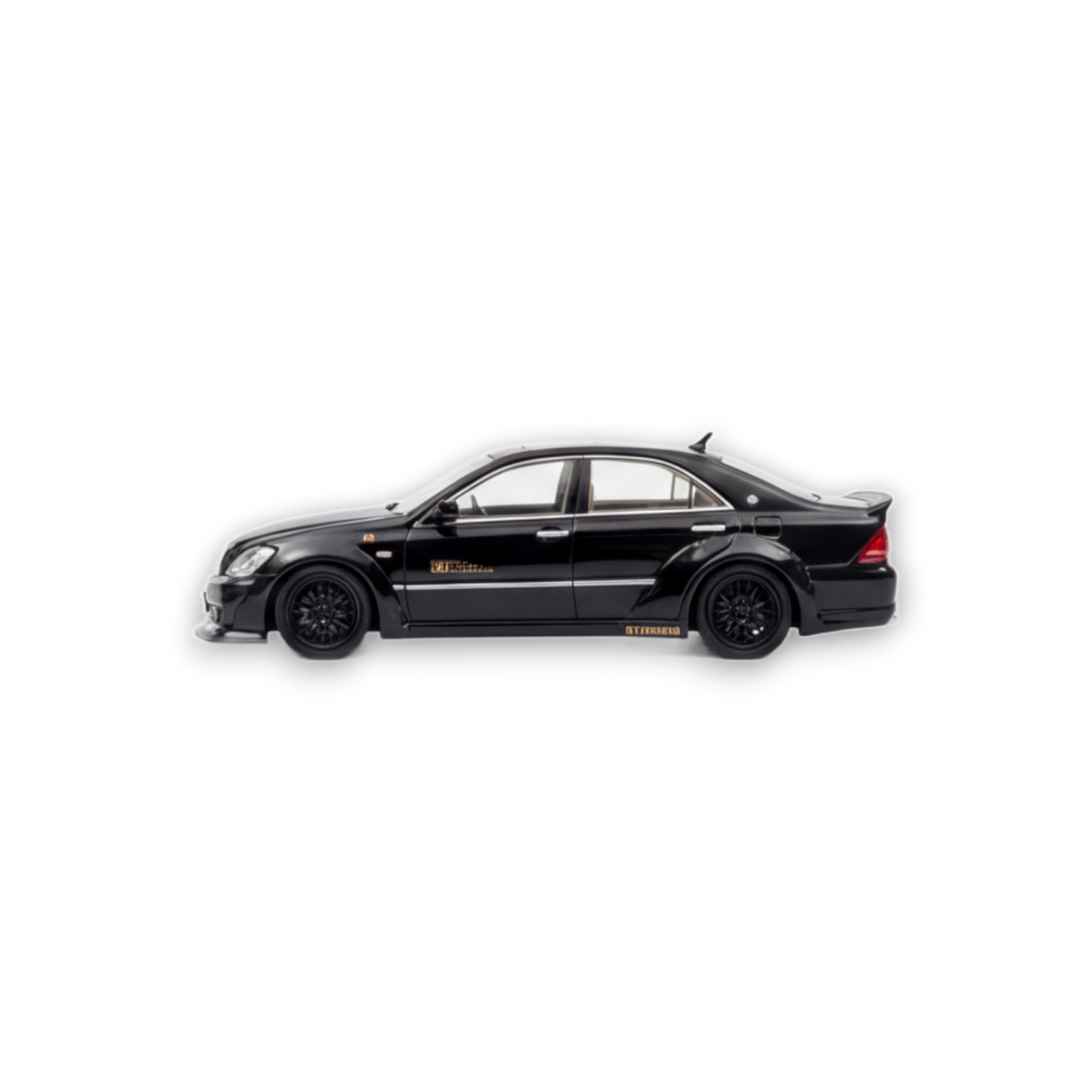 Star Model Toyota Crown 12th Gen MK12 LBWK Black 1:64