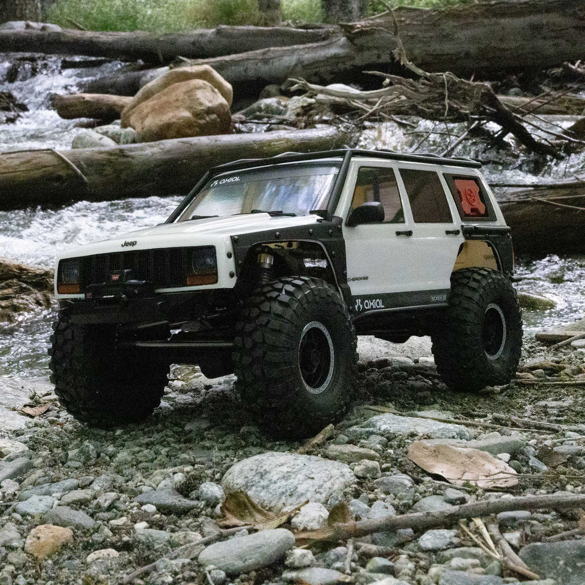 Axial 1/10 SCX10 III Jeep Cherokee XJ 4X4 RTR Brushed Rock Crawler White