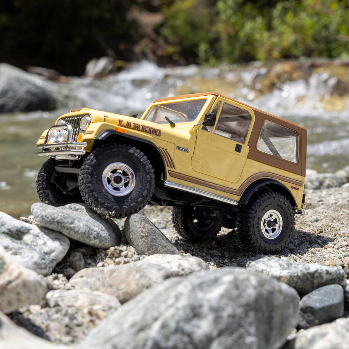 Axial AXI-3273T3 1/30 SCX30 Jeep CJ-7 (Battery & Charger Included)
