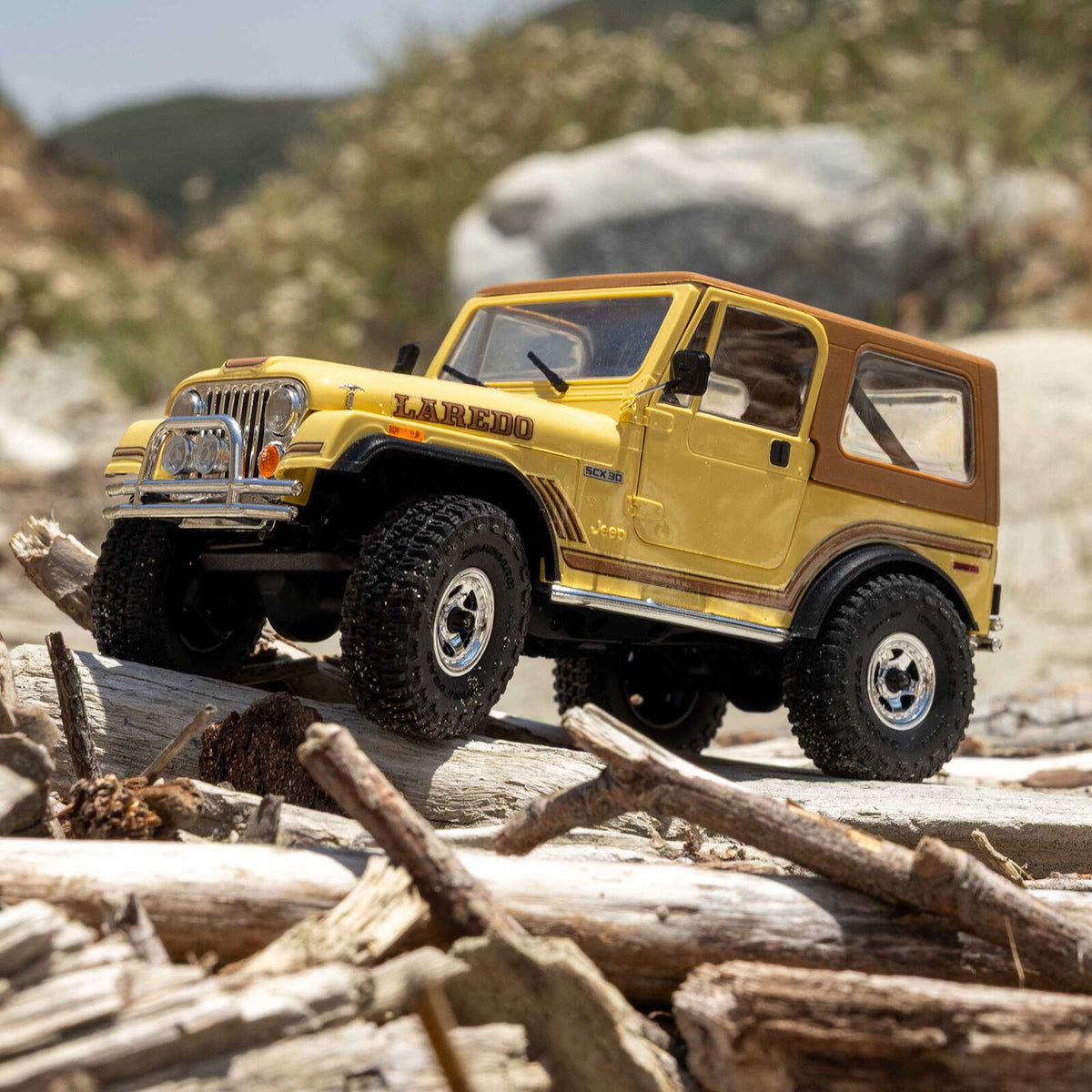 Axial AXI-3273T3 1/30 SCX30 Jeep CJ-7 (Battery & Charger Included)