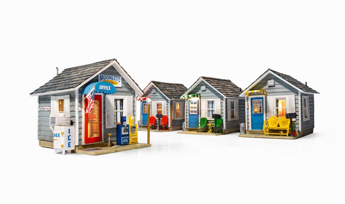 Woodland Scenics BR4963 N Scale Built and Ready Moonlite Motor Court Structure