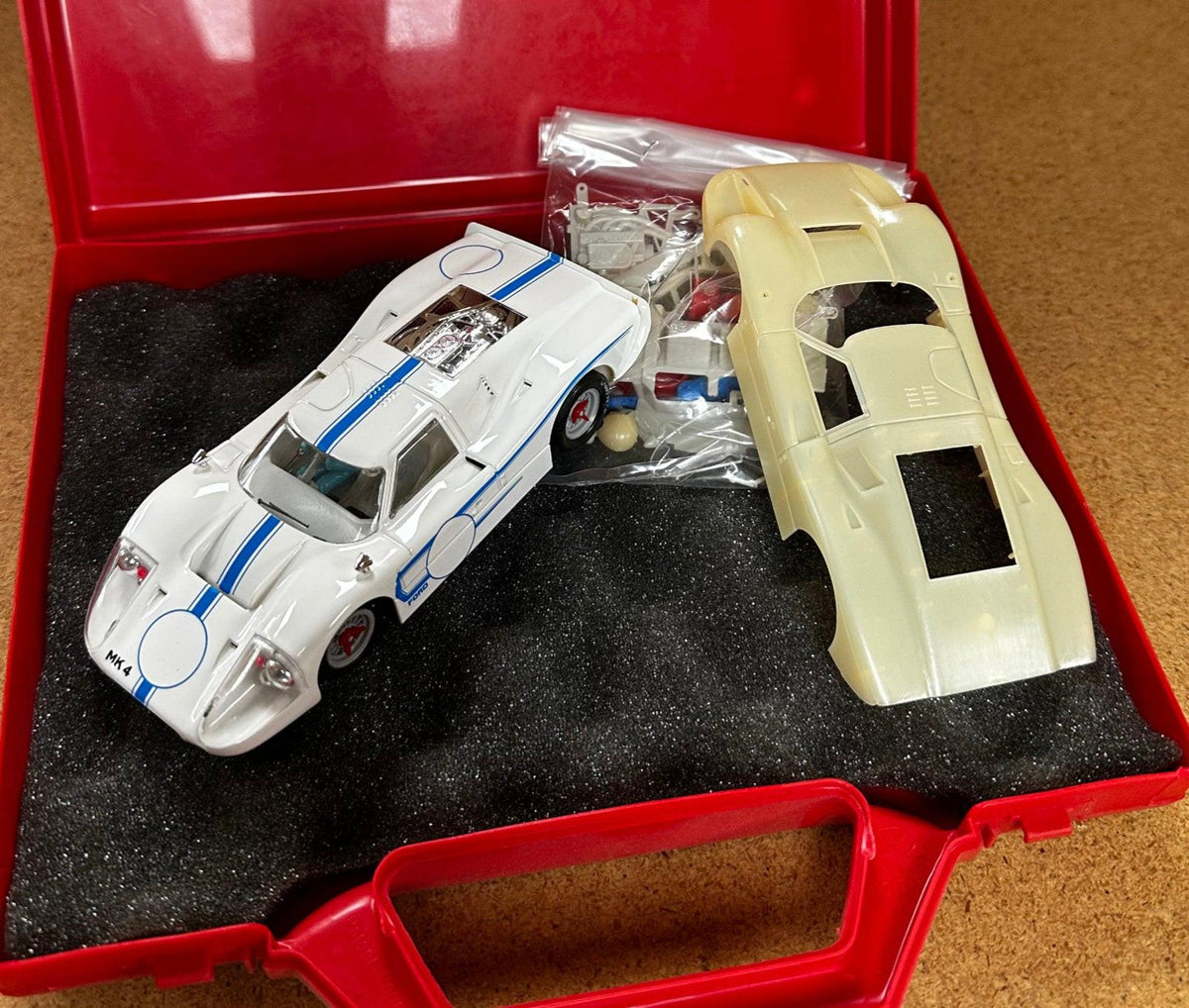 NSR Ford MK1V Presentation 1/32 Slot Car with Extra Body 1717