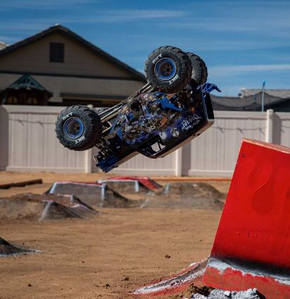 LOSI 1/8 LMT 2.0 Grave Digger 4X4 Solid Axle Brushless Monster Truck RTR Blue