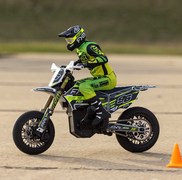 Image of LOSI 1/4 Promoto-SM FXR Supermoto Motorcycle RTR (Battery and Charger Included), White