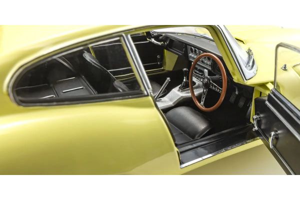 KYOSHO ORIGINAL 1/18scale Jaguar E-Type( Pale Primrose) 08954LY Diecast