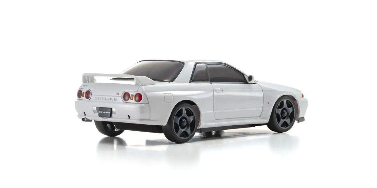 Kyosho Skyline GT-R Nismo White Mini-Z AWD KYO32639W RTR ReadySet