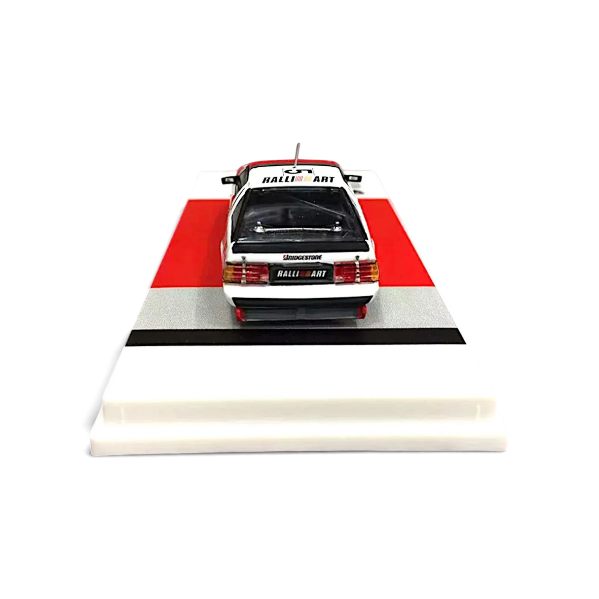 Tarmac Works Mitsubishi Starion Macau Guia Race 1988 #5 1:64