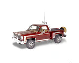 Revell 76'RMX854486  Chevy Sport Stepside Pickup 4x4 1/24 Model Kit