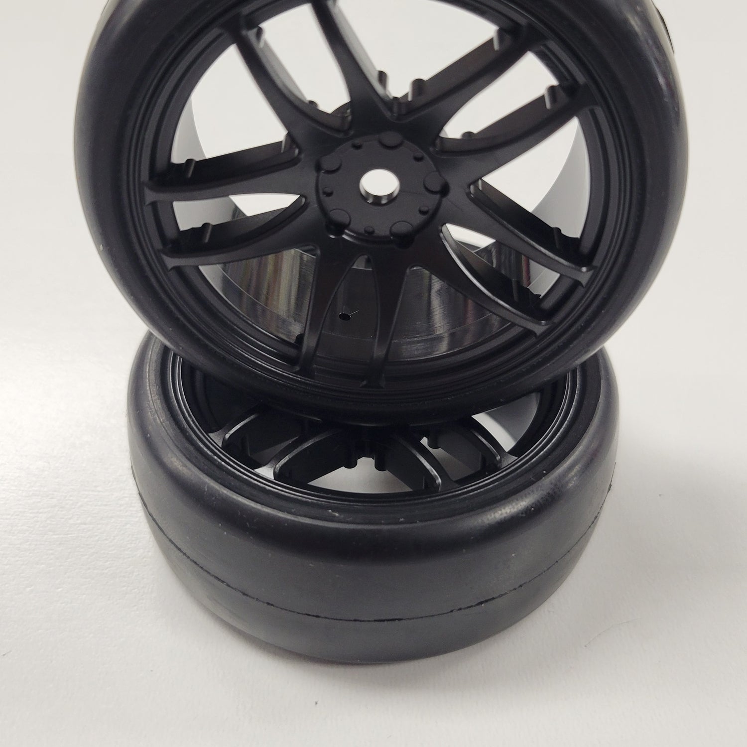 SWEEPS RACING DXE36 Black Asphalt TC tire 4pc set Pre-glued 1/10