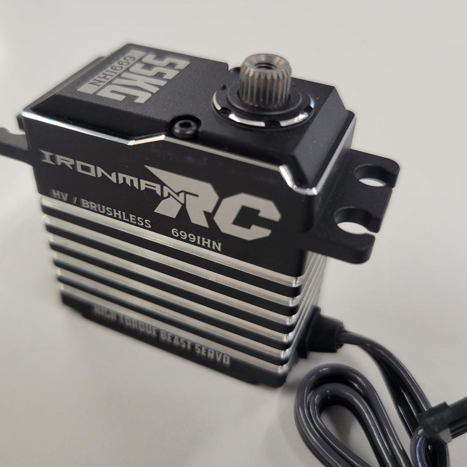 IslandHobbyNut 699 Servo sans balais à couple et vitesse élevés