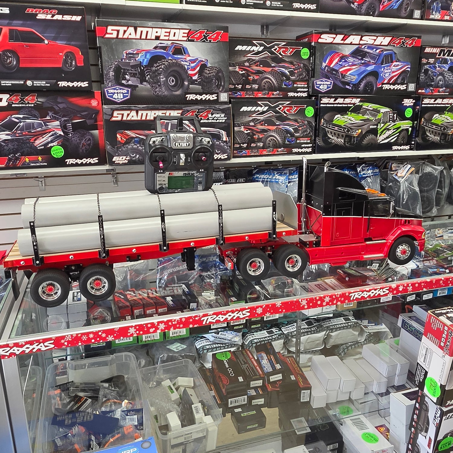 TAMIYA CUSTON KING HAULER W/ REMOTE CONTROL