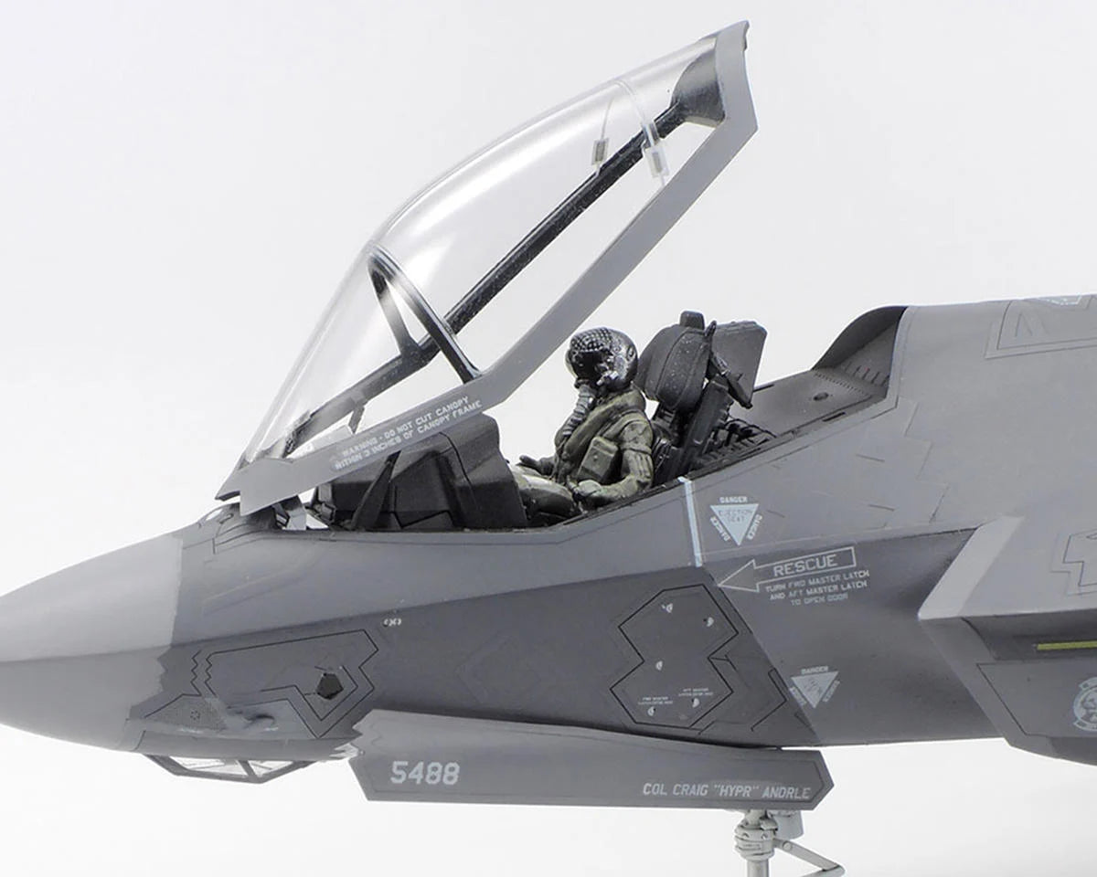 Tamiya TAM60792 1/72 Lockheed Martin F-35A Lightning II Model Kit