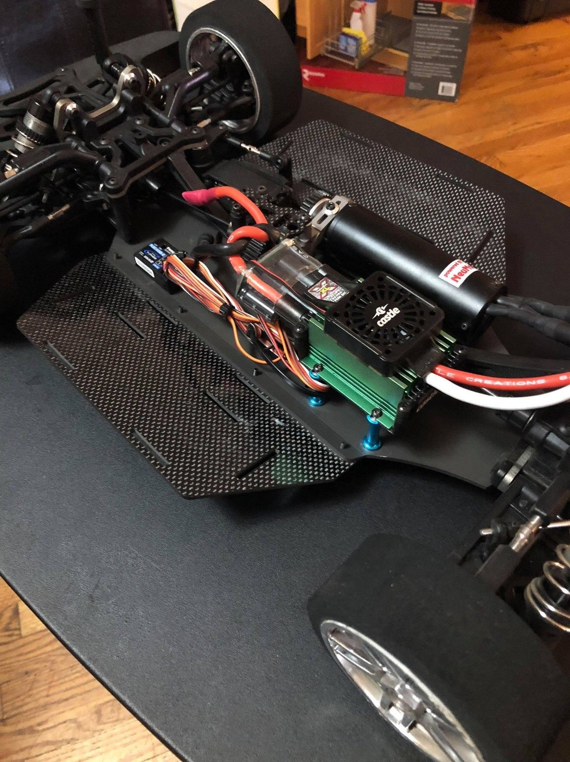 PLATEAU DE BATTERIE EN FIBRE DE CARBONE HOBAO GTB