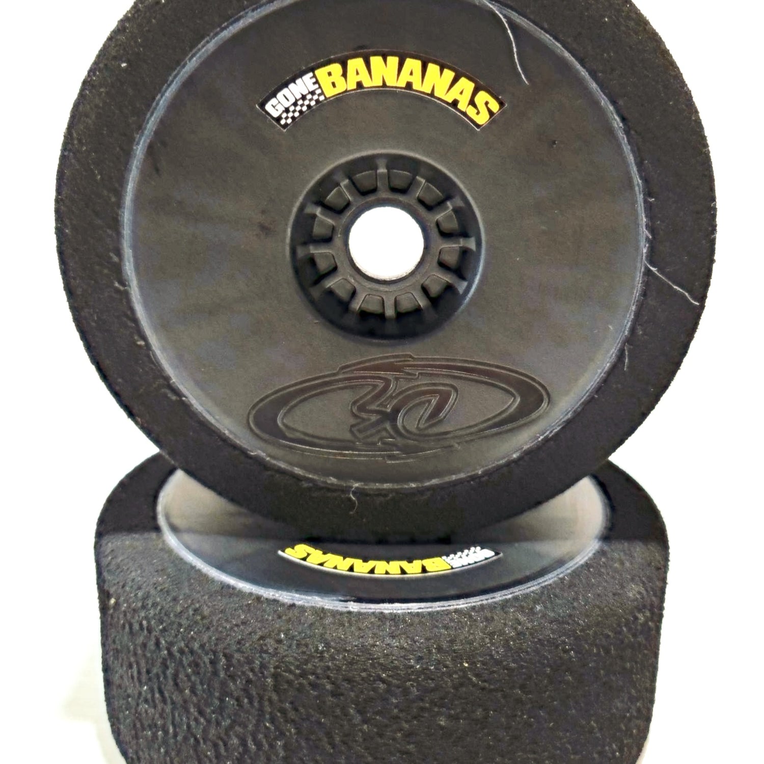 GONE BANANAS DRAG RACING MOUSSES AVEC JANTES NOIRES 30 SHORE