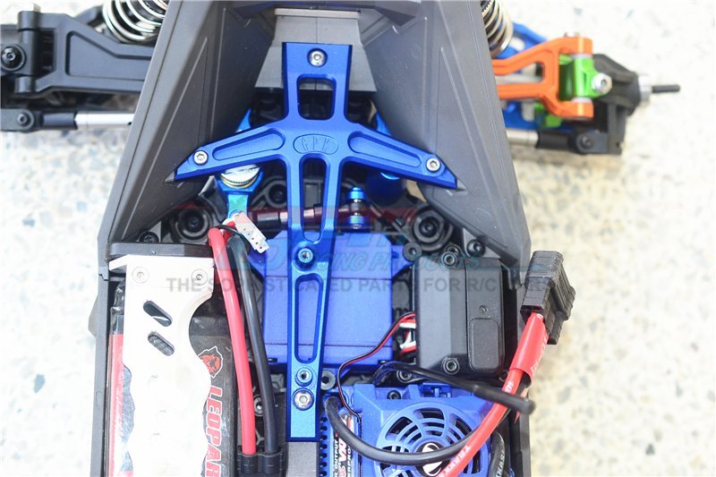 GPM TXMS048C Juego de 5 soportes para chasis delantero de aluminio Traxxas Maxx azul
