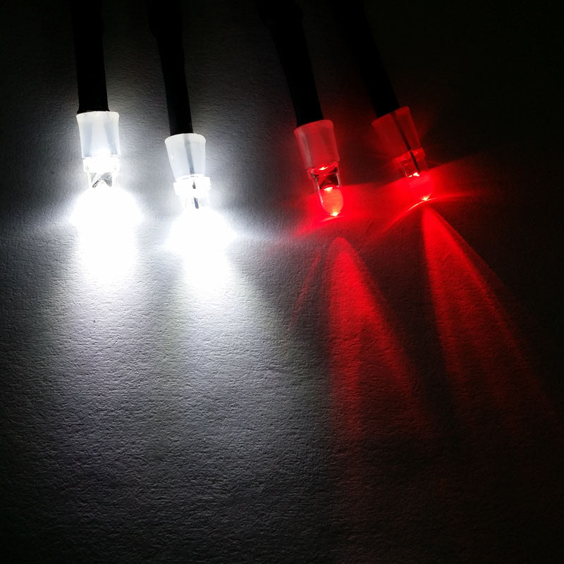 IslandHobbynut KIT D'ÉCLAIRAGE 6 - 2X LED BLANCHE 3mm, 2x LED ROUGE 3mm (métal 4pcs)
