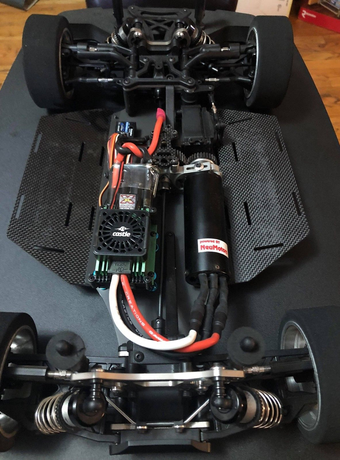 PLATEAU DE BATTERIE EN FIBRE DE CARBONE HOBAO GTB